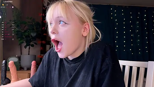 LisaLaas online show from 11-22-25, 08:52