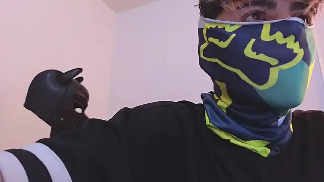 Snapshot of AcidMilo chatting on 02-12-25, 07:45 AcidMilo online show from 02-12-25, 07:45