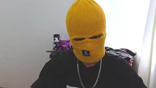 Snapshot of AcidMilo chatting on 03-11-25, 08:20 AcidMilo online show from 03-11-25, 08:20