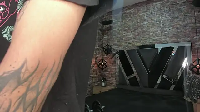 Snapshot of AcidMilo chatting on 09-09-25, 12:26 AcidMilo online show from 09-09-25, 12:26