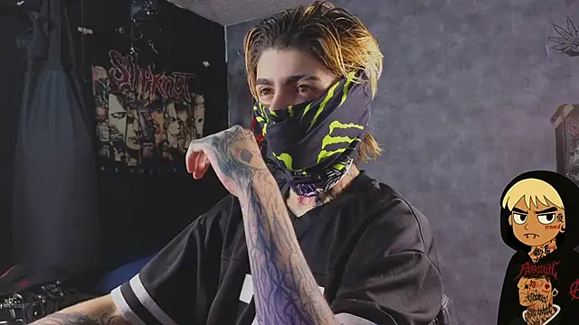 Snapshot of AcidMilo chatting on 10-14-25, 12:11 AcidMilo online show from 10-14-25, 12:11