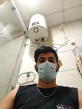 Snapshot of bigdickfuckuu chatting on 10-17-25, 07:49 bigdickfuckuu online show from 10-17-25, 07:49