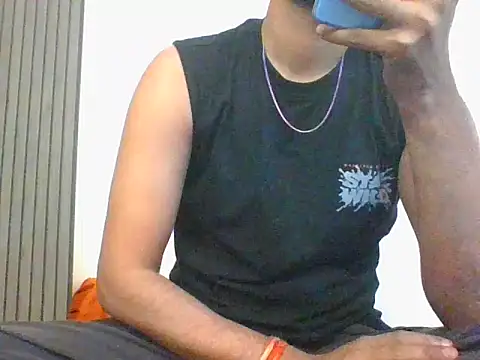 Snapshot of bigdickfuckuu chatting on 11-17-25, 02:34 bigdickfuckuu online show from 11-17-25, 02:34