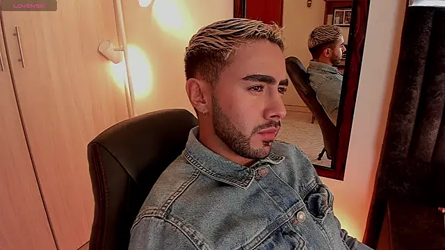 ItsMeEros online show from 10-10-25, 08:52