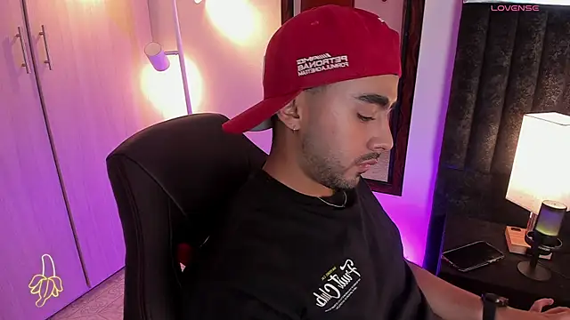 ItsMeEros online show from 10-14-25, 10:54