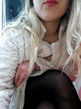 dolcehelena993 online show from 02-24-26, 10:13