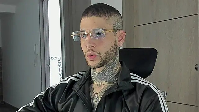  jamesleandros1 online show from 09-11-25, 10:21