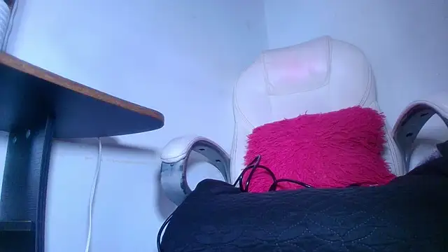 naomi kyse online show from 01-11-25, 03:02