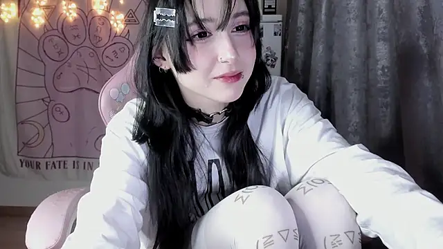 Holy420lolii online show from 11-10-25, 06:29