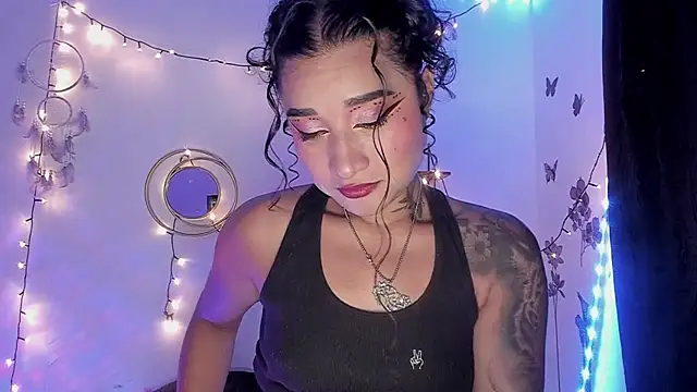 Snapshot of Eva_Lee_ chatting on 02-25-25, 06:36 Eva Lee  online show from 02-25-25, 06:36