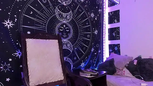 Snapshot of Eva_Lee_ chatting on 09-17-25, 06:48 Eva Lee  online show from 09-17-25, 06:48