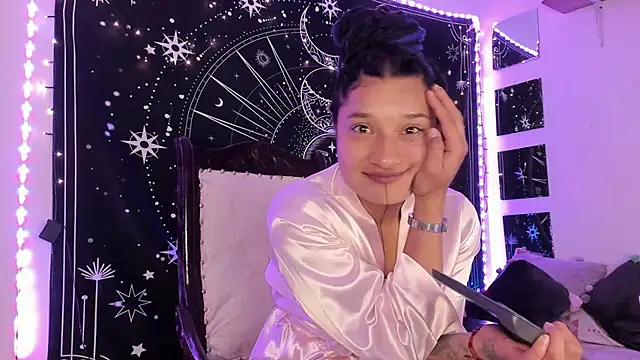 Snapshot of Eva_Lee_ chatting on 09-18-25, 06:15 Eva Lee  online show from 09-18-25, 06:15