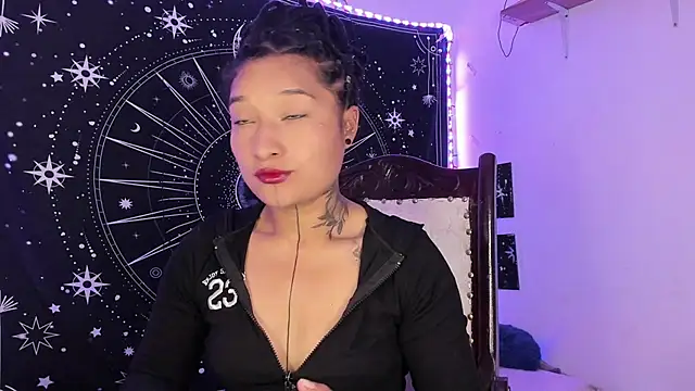 Snapshot of Eva_Lee_ chatting on 11-22-25, 08:35 Eva Lee online show from 11-22-25, 08:35