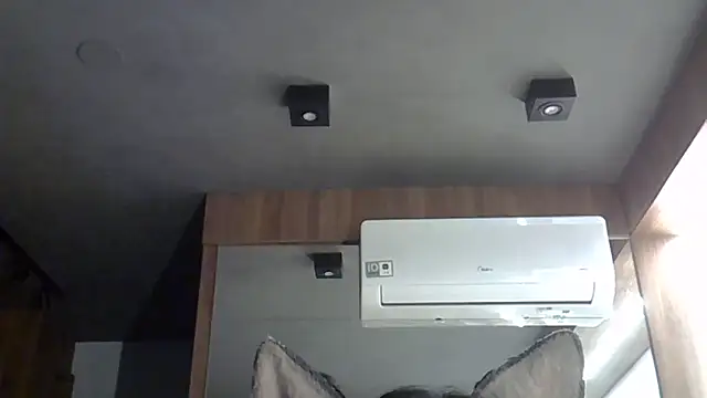 Skinny-Kitten online show from 10-13-25, 02:33