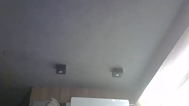 Skinny-Kitten online show from 12-15-25, 05:06