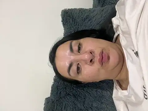 Abril Luv online show from 02-20-25, 01:57