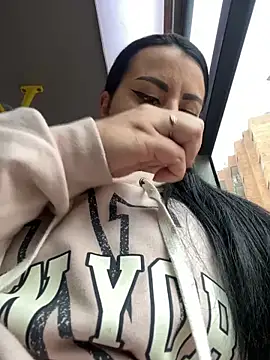 Abril Luv online show from 02-20-25, 12:15