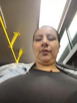 Abril Luv online show from 10-15-25, 12:55