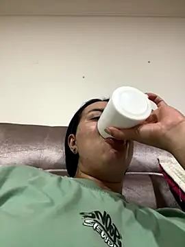 Abril Luv online show from 10-29-25, 01:52