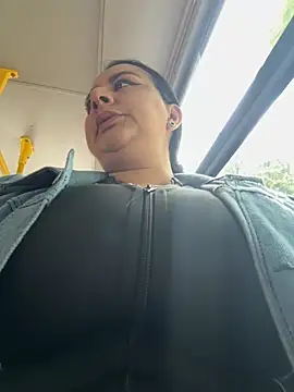 Abril Luv online show from 11-28-25, 03:14