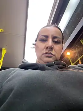 Abril Luv online show from 02-10-26, 01:10