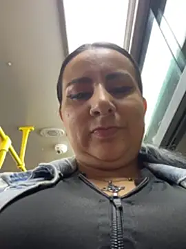 Abril Luv online show from 02-13-26, 12:17