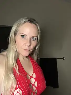 Snapshot of Sexual_Lovable_Doll chatting on 12-11-24, 12:44 Sexual Lovable Doll online show from 12-11-24, 12:44