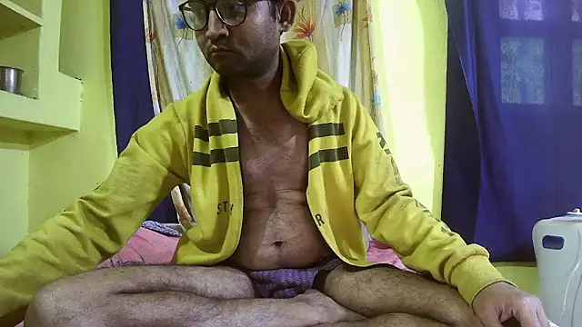 Snapshot of Cute_boy2000 chatting on 01-11-25, 09:36 Cute boy2000 online show from 01-11-25, 09:36