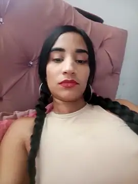 Snapshot of _nathaly_sweet chatting on 10-15-25, 05:24 nathaly sweet online show from 10-15-25, 05:24