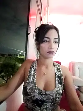 Snapshot of _nathaly_sweet chatting on 10-25-25, 01:46 nathaly sweet online show from 10-25-25, 01:46