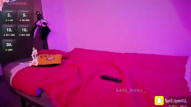 Snapshot of Spit_queen chatting on 02-18-26, 01:40 Spit queen online show from 02-18-26, 01:40