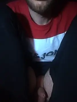 Snapshot of Adamvarga0318 chatting on 03-20-25, 10:51 Adamvarga0318 online show from 03-20-25, 10:51