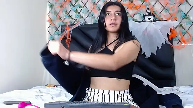 EmmaWilliamss online show from 10-29-25, 03:25