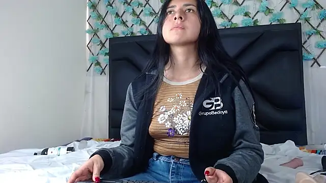 EmmaWilliamss online show from 11-27-25, 03:14