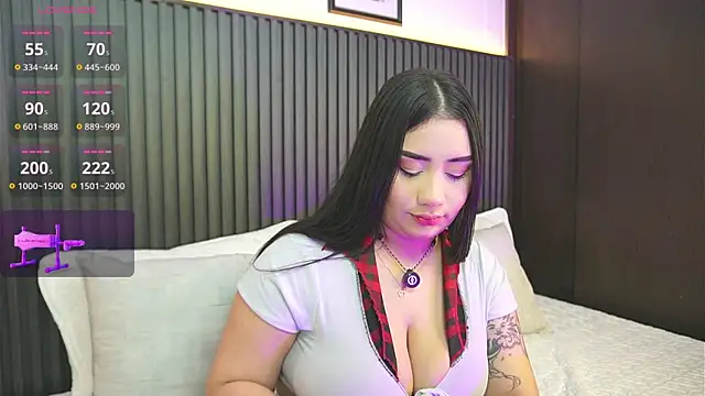 Snapshot of haylie_ chatting on 01-10-26, 03:41 haylie online show from 01-10-26, 03:41