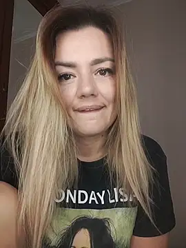 KrissSexi online show from 11-04-25, 08:35