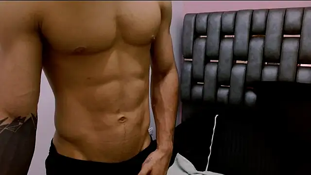 AlbertBernal69 online show from 01-08-25, 10:48