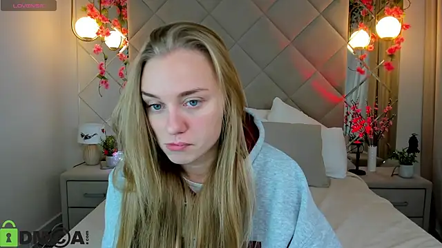 Barbie Lis online show from 11-29-25, 01:08