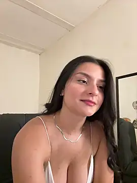 Snapshot of Lolitah__69 chatting on 09-19-25, 12:12 Lolitah 69 online show from 09-19-25, 12:12