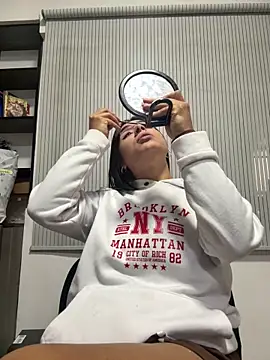 ZiaCalifa online show from 12-22-25, 12:46