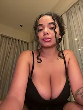 Snapshot of Mariecurl chatting on 01-10-25, 03:50 Mariecurl online show from 01-10-25, 03:50