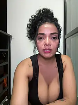 Snapshot of Mariecurl chatting on 02-20-25, 02:29 Mariecurl online show from 02-20-25, 02:29