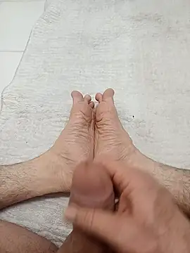 Hardapple01 online show from 03-03-25, 11:24