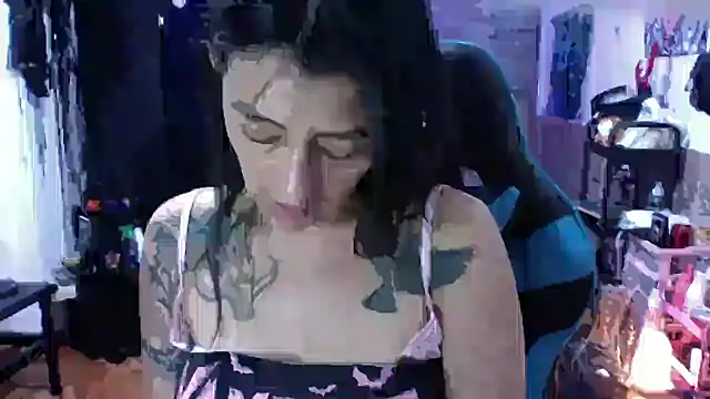 AngelaQueen  online show from 12-01-25, 04:01