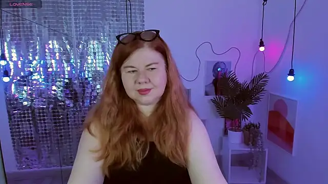 Snapshot of Mrs_Emilia chatting on 12-12-24, 08:10 Mrs Emilia online show from 12-12-24, 08:10