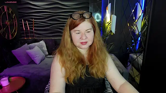 Snapshot of Mrs_Emilia chatting on 12-12-24, 11:36 Mrs Emilia online show from 12-12-24, 11:36