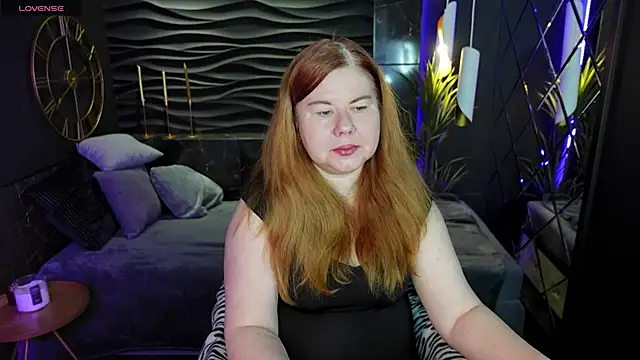 Snapshot of Mrs_Emilia chatting on 12-15-24, 03:56 Mrs Emilia online show from 12-15-24, 03:56