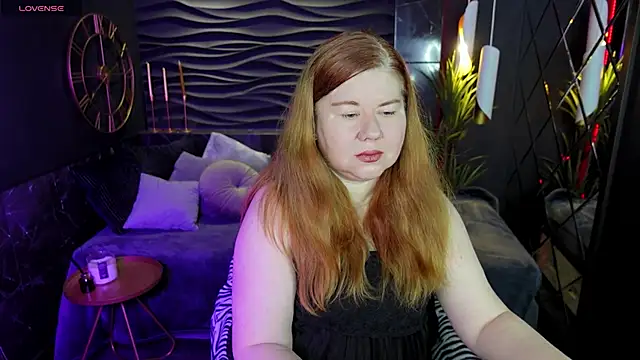 Snapshot of Mrs_Emilia chatting on 12-16-24, 01:10 Mrs Emilia online show from 12-16-24, 01:10