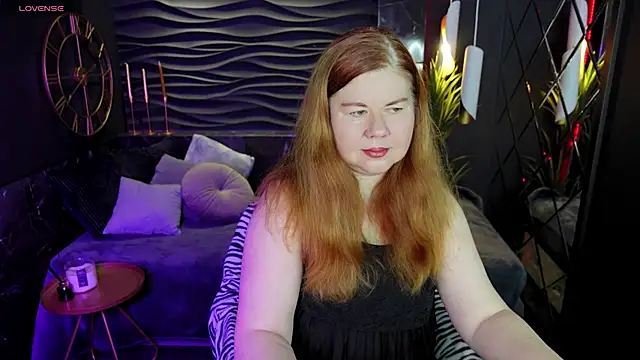 Snapshot of Mrs_Emilia chatting on 12-16-24, 04:23 Mrs Emilia online show from 12-16-24, 04:23