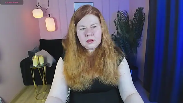 Snapshot of Mrs_Emilia chatting on 12-21-24, 02:15 Mrs Emilia online show from 12-21-24, 02:15